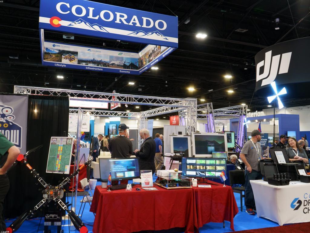 សារៈសំខាន់នៃព័ត៌មានលើកស្ទួយសម្រាប់អាជីវកម្ម